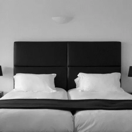 Le Versailles Hotell 3*